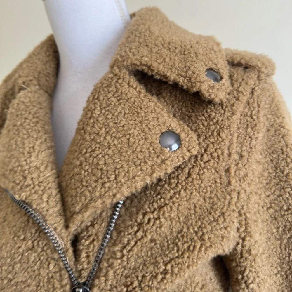 Zara woman camel